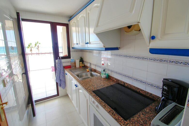 Ines-1 - Ocean Front Apartment In Calpe