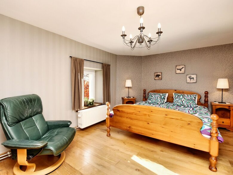 Cozy Holiday Home In Petit-thier With Sauna