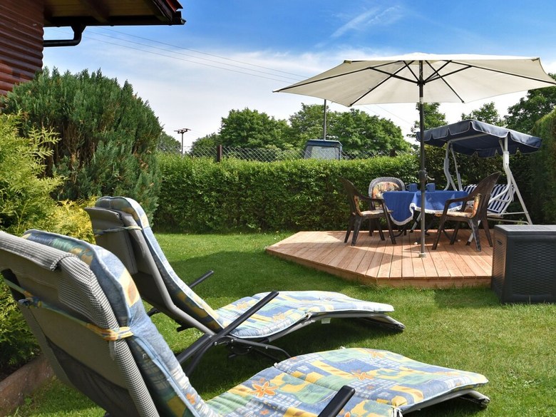 Gorgeous Holiday Home In Altenfeld Thuringia With Parking