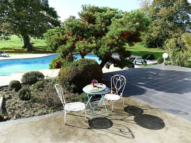 Villa With Private Swimming Pool In A Rural Area, Just Outside Decize
