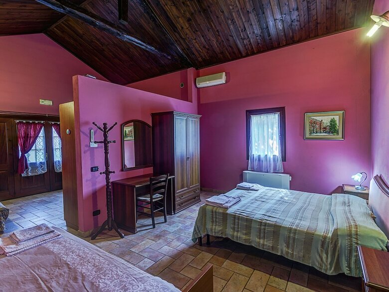 Agroturismo Cozy Farmhouse In Veneto With Shared Pool