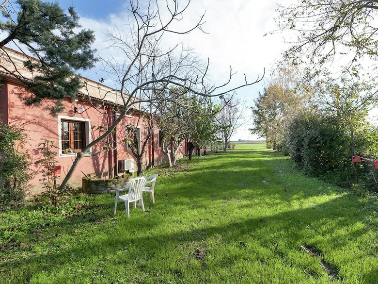 Agroturismo Cozy Farmhouse In Veneto With Shared Pool