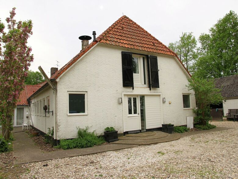 Luxurious Farmhouse In Rutten With Large Terrace