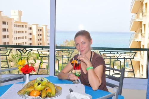 Hotel King Tut Aqua Park Beach Resort
