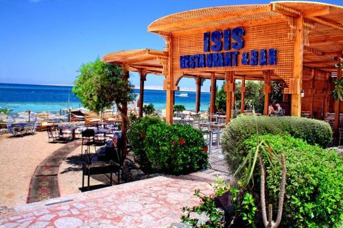 Hotel King Tut Aqua Park Beach Resort