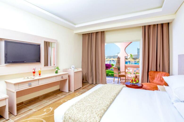 Hotel Sea World Resort (formerly - Aqua Blu Resort)
