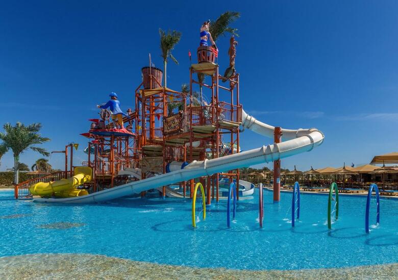 Hotel Sea World Resort (formerly - Aqua Blu Resort)