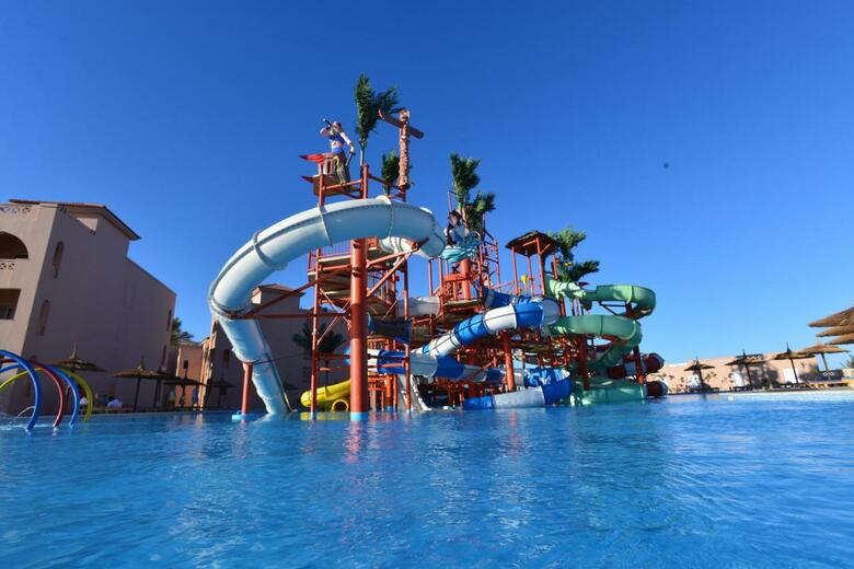 Hotel Sea World Resort (formerly - Aqua Blu Resort)