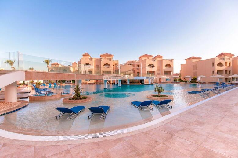 Hotel Sea World Resort (formerly - Aqua Blu Resort)