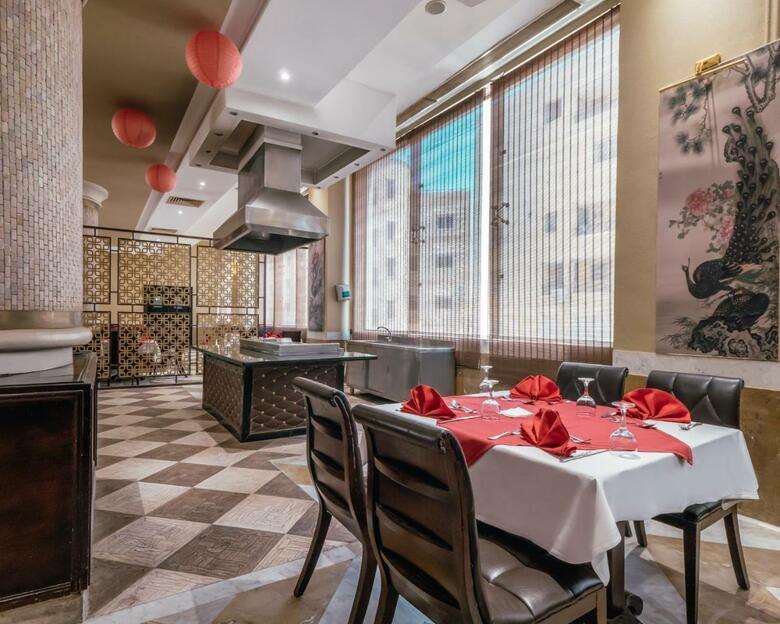 Amc Royal Hotel