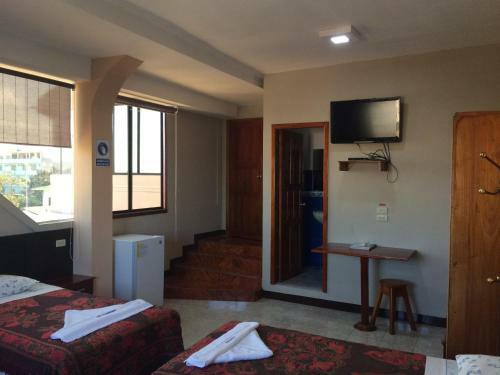 Albergue Hostal Los Algarrobos
