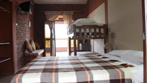 Suite Hotel Romanos