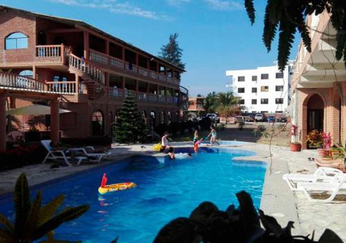 Suite Hotel Romanos