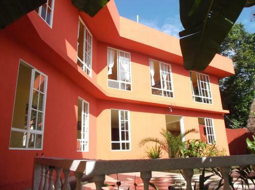 Albergue Hostal Tena �aui