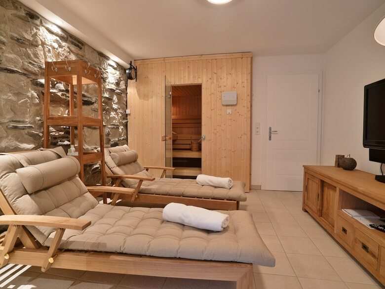 Opulent Chalet In Mauterndorf With Whirlpool & Sauna