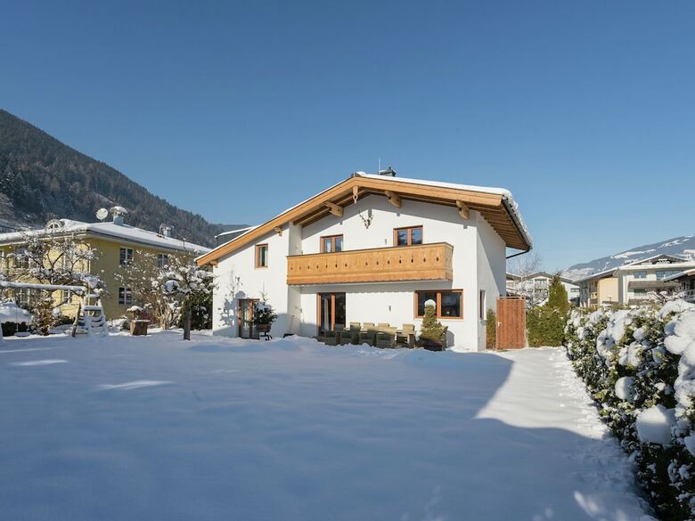 Spacious Chalet With Garden In Salzburg