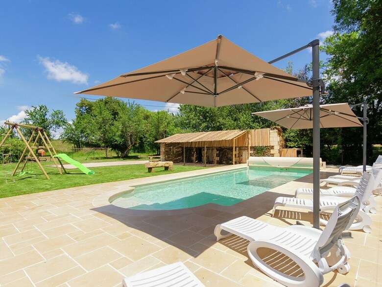 Spacious Farmhouse With Private Heated Pool In A Rustic Garden
