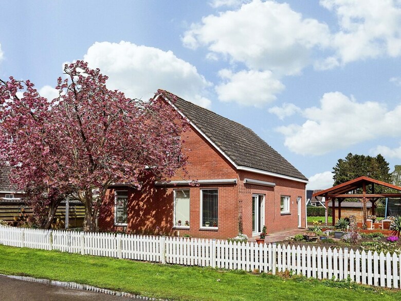 Luxurious Holiday Home In Valthermond With Terrace