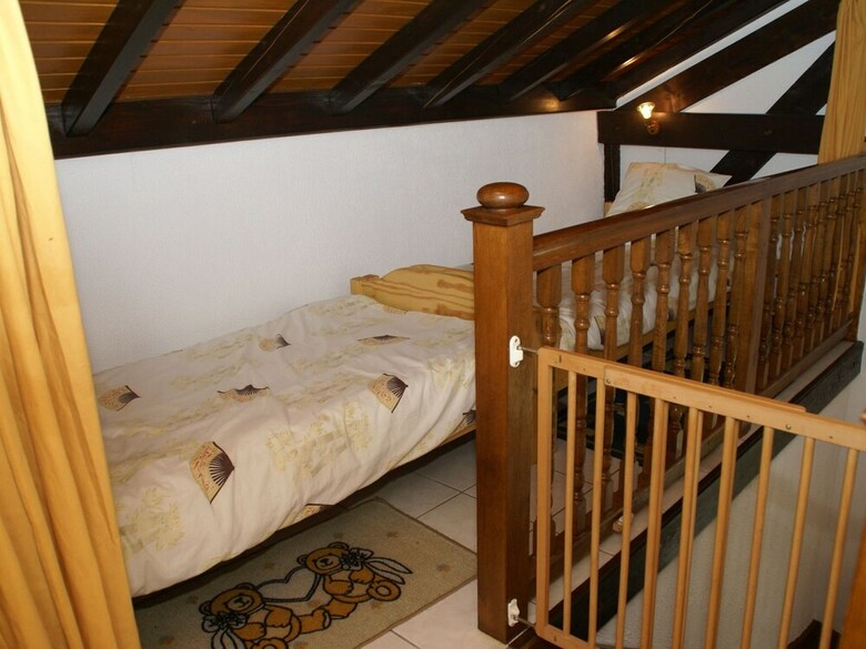 Villa Beautiful Chalet In Le M�nil With Private Garden