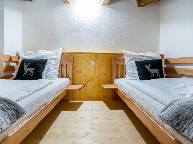 Spacious Holiday Home With Sauna In Piesendorf