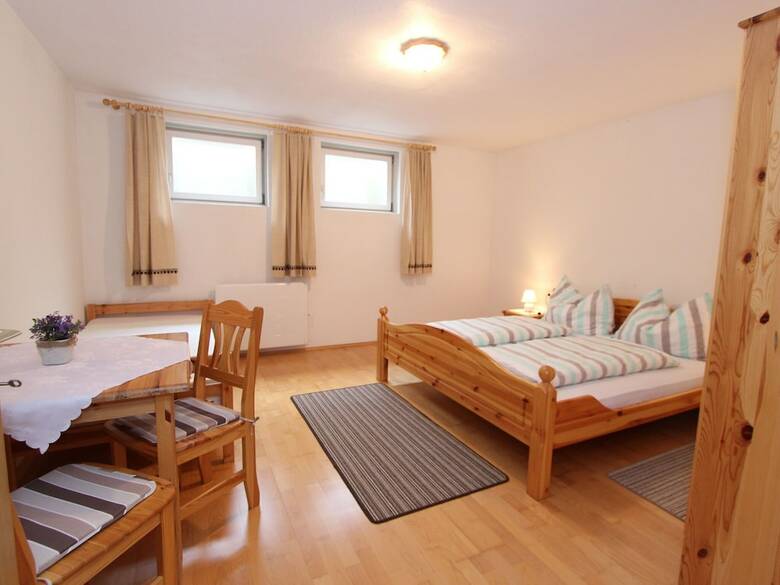 Cozy Apartment In M�hlbach With Parking