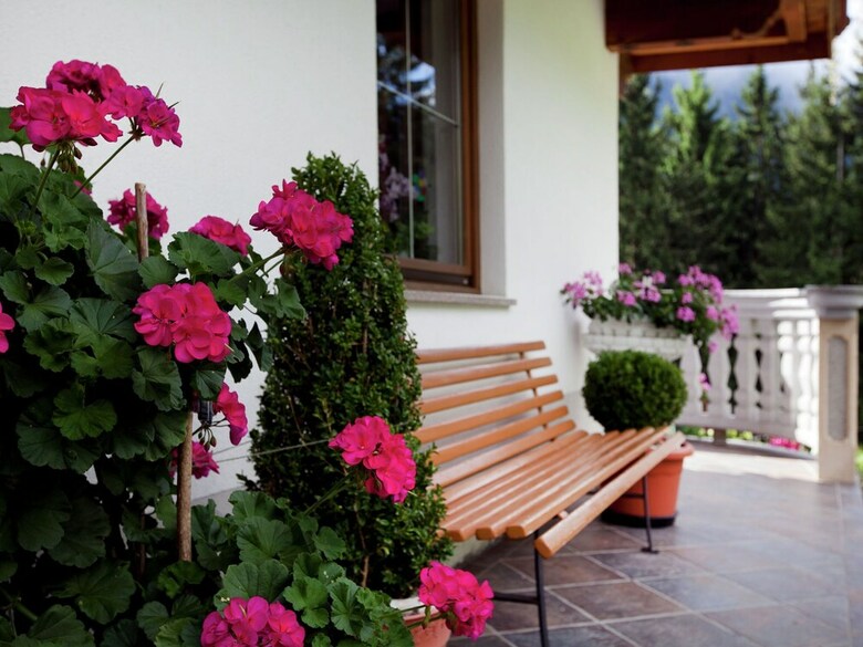 Lovely Apartment With Terrace In F�genberg