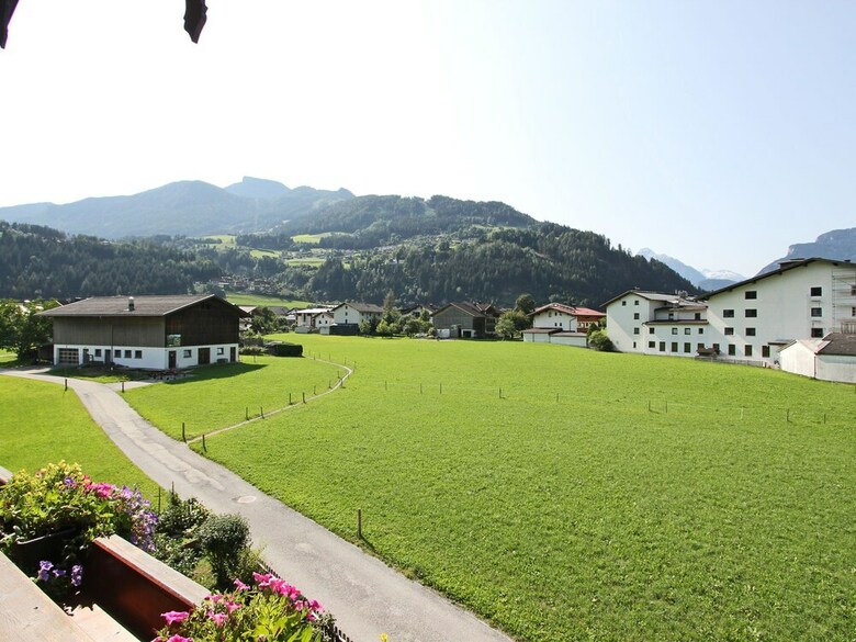 Cozy Apartment In Zell Am Ziller Balcony