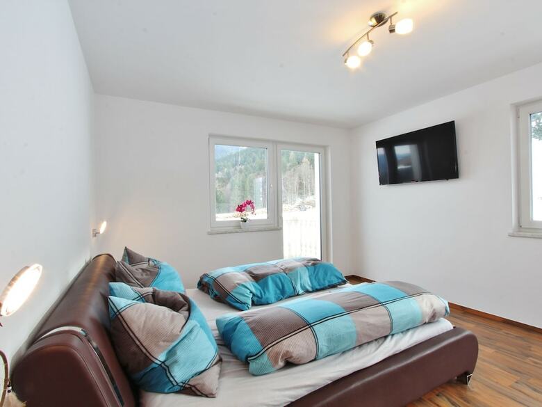 Spacious Villa With Garden In Hinterthiersee