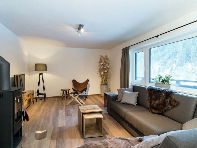 Charming Chalet With Sauna In Saalbach-hinterglemm