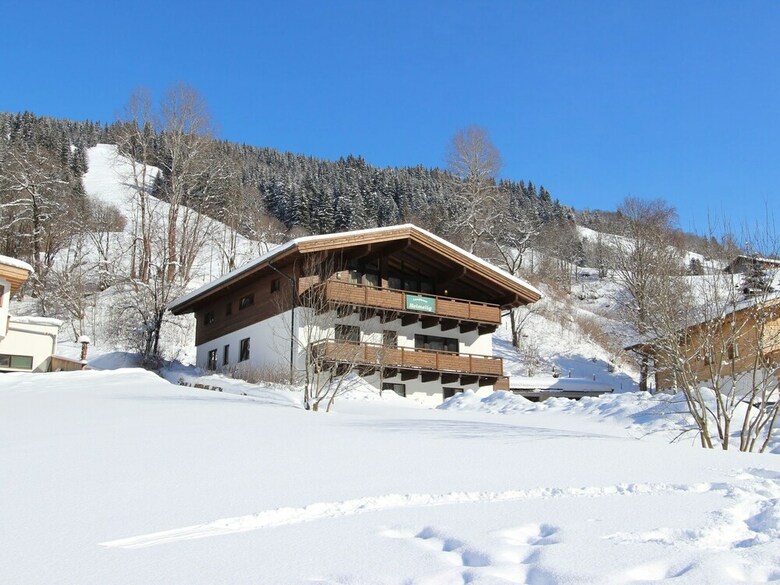 Comfortable Chalet In Saalbach-hinterglemm With Sauna