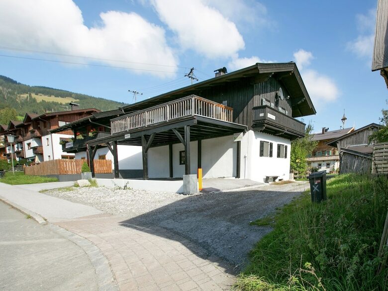 Luxury Chalet In Kirchberg With Balcony