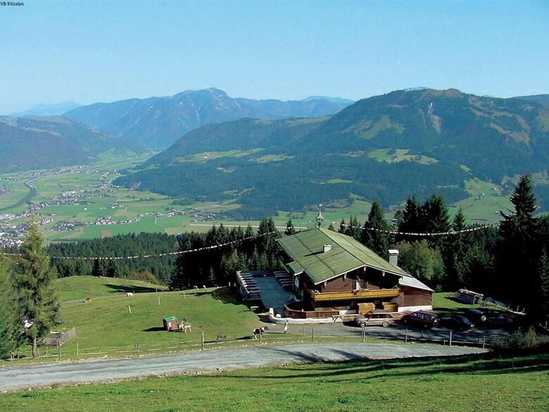 Lavish Apartment In Waidring Near Ski Area