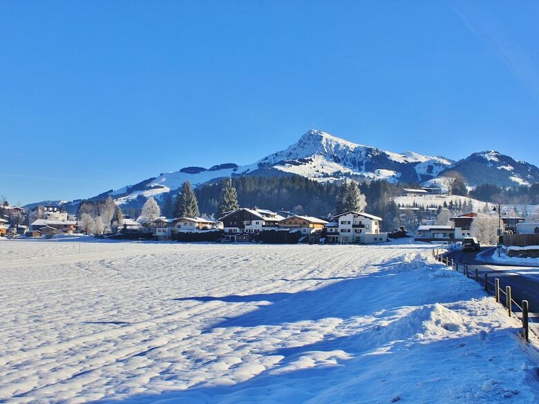 Spacious Apartment In Kitzbuhel With Balcony
