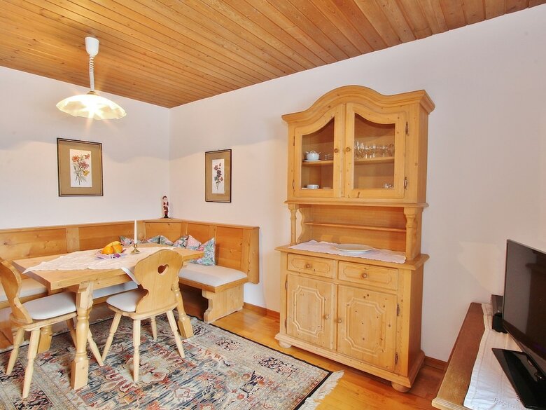 Spacious Apartment In Kitzbuhel With Balcony