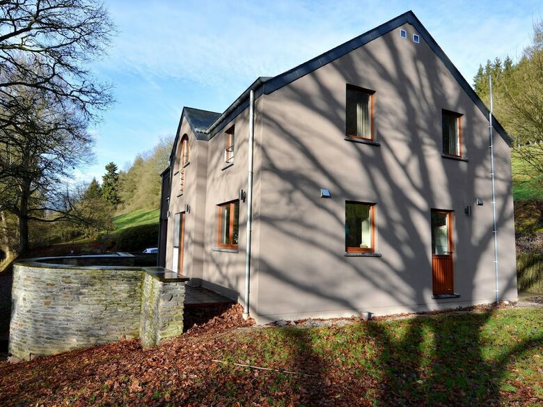 Modern Holiday Home With Private Garden In Vielsalm