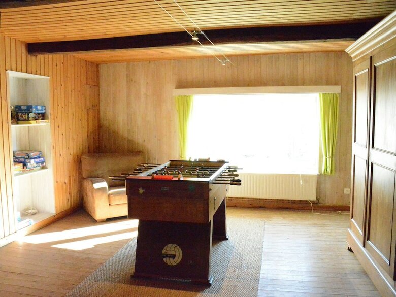 Spacious Holiday Home In Viroinval Near Forest