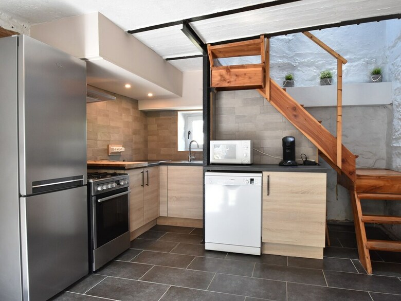 Romantic Cottage In Ferri�res With Barbecue