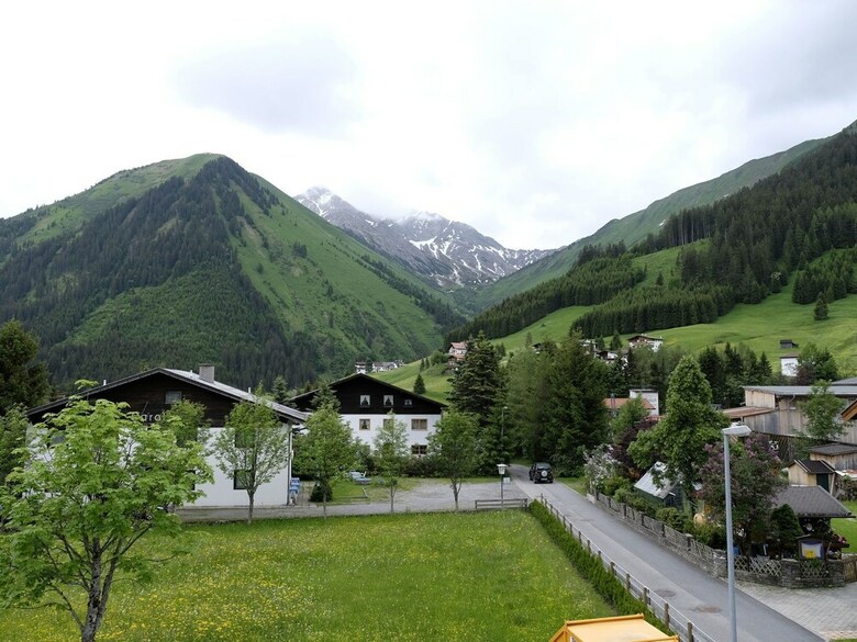 Spacious Apartment In Berwang Near Ski Area