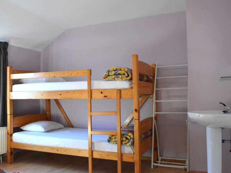 Cozy Holiday Home In �rez�e With Forest Near