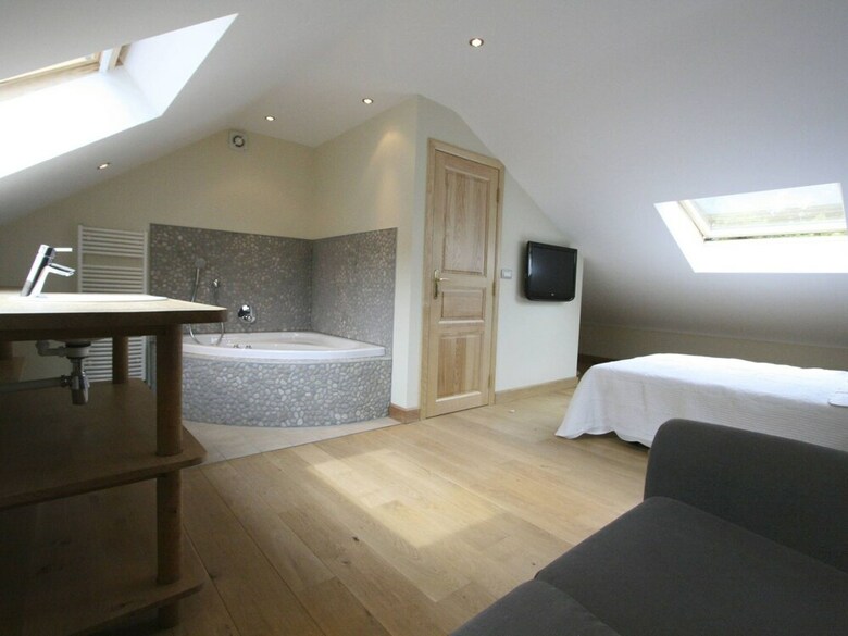 Luxury Cottage In Hamoir Beside A River