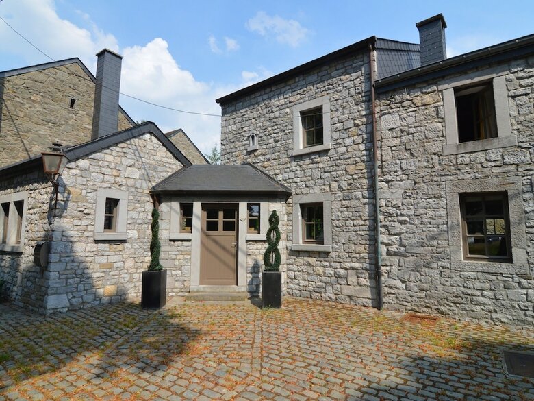 Luxury Cottage In Hamoir Beside A River