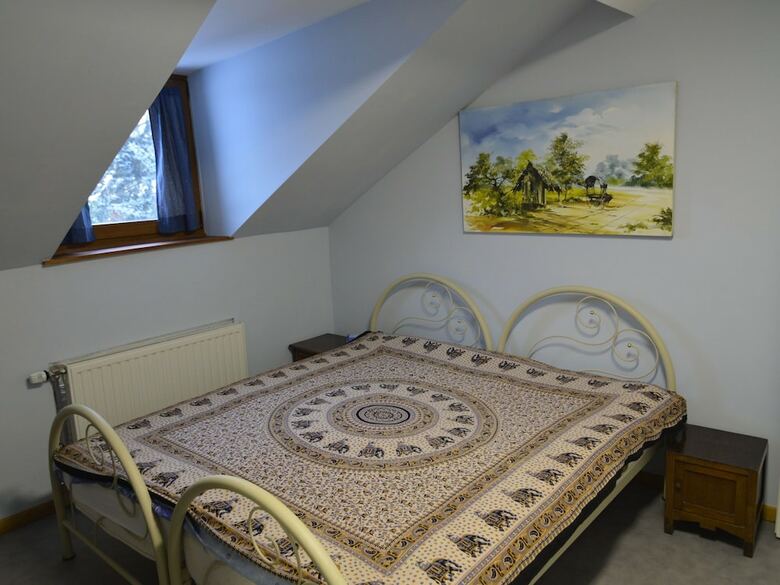 Charming Holiday Home In Halleux With Garden