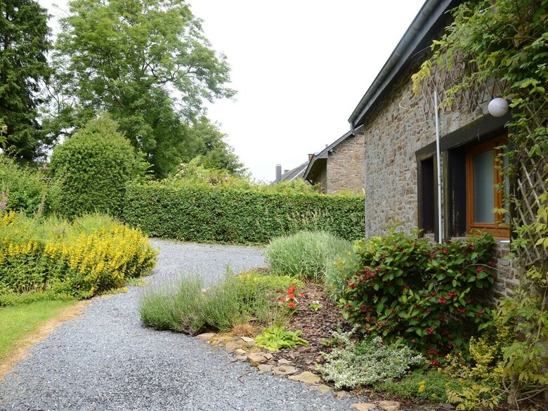 Charming Holiday Home In Halleux With Garden