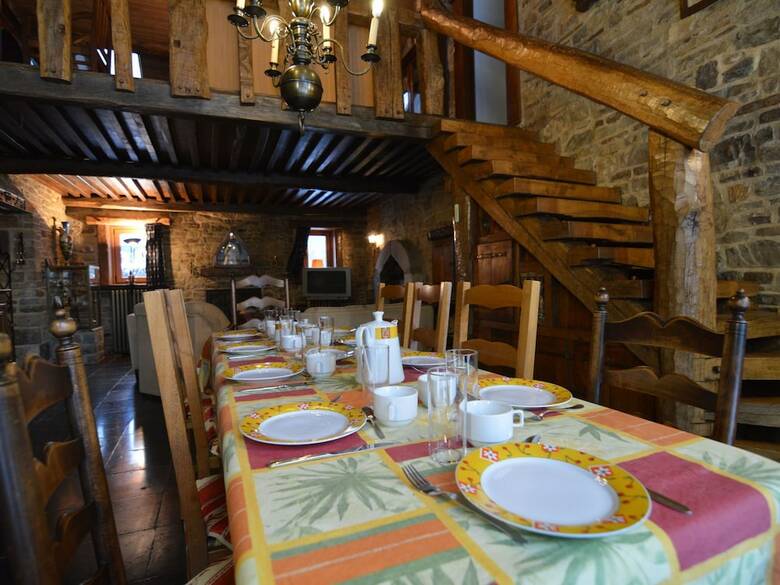 Charming Holiday Home In Halleux With Garden