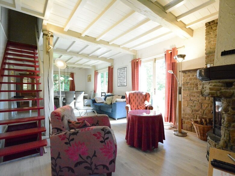 Luxury Pet-friendly Chalet In Bi�vre Near Forest