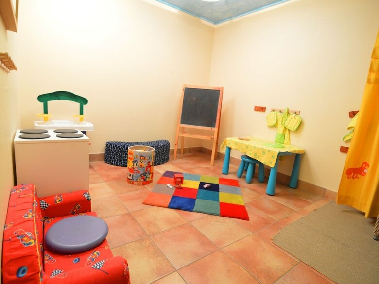 Villa Unique, Comfortable Property With Many Extras