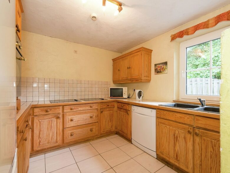 Glorious Holiday Home In W�ris With Jacuzzi