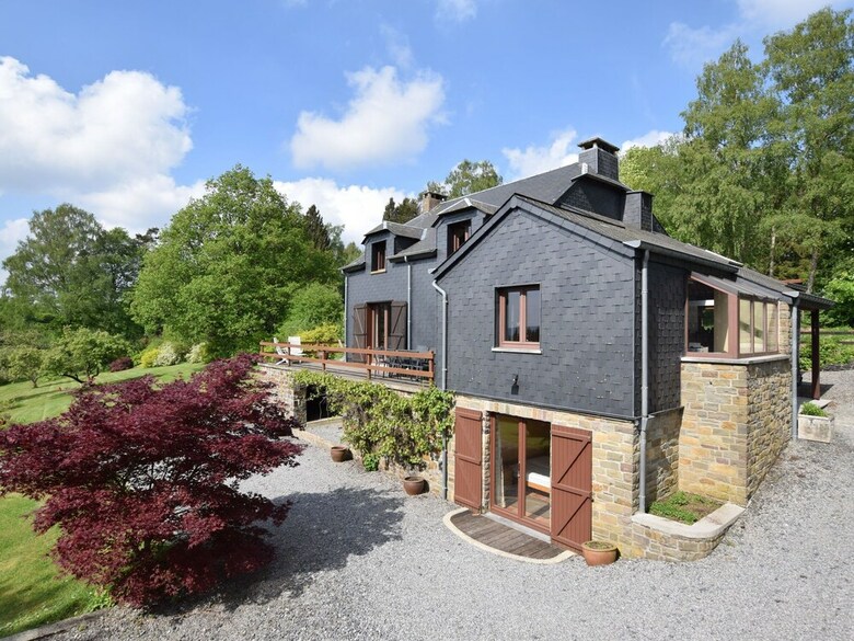 Spacious Holiday Home In Herbeumont Near Forest