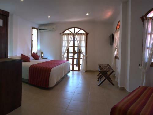 Galapagos Suites Bed & Breakfast