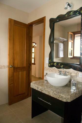 Galapagos Suites Bed & Breakfast